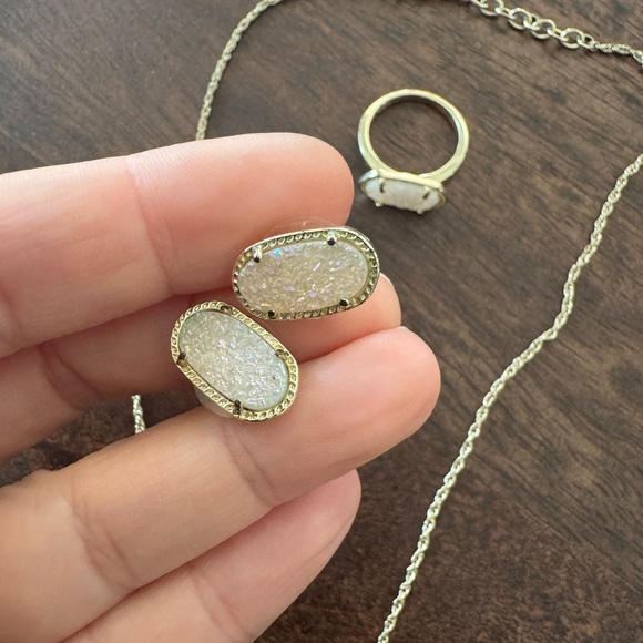 Kendra Scott set with White Stones - Picture 3 of 5